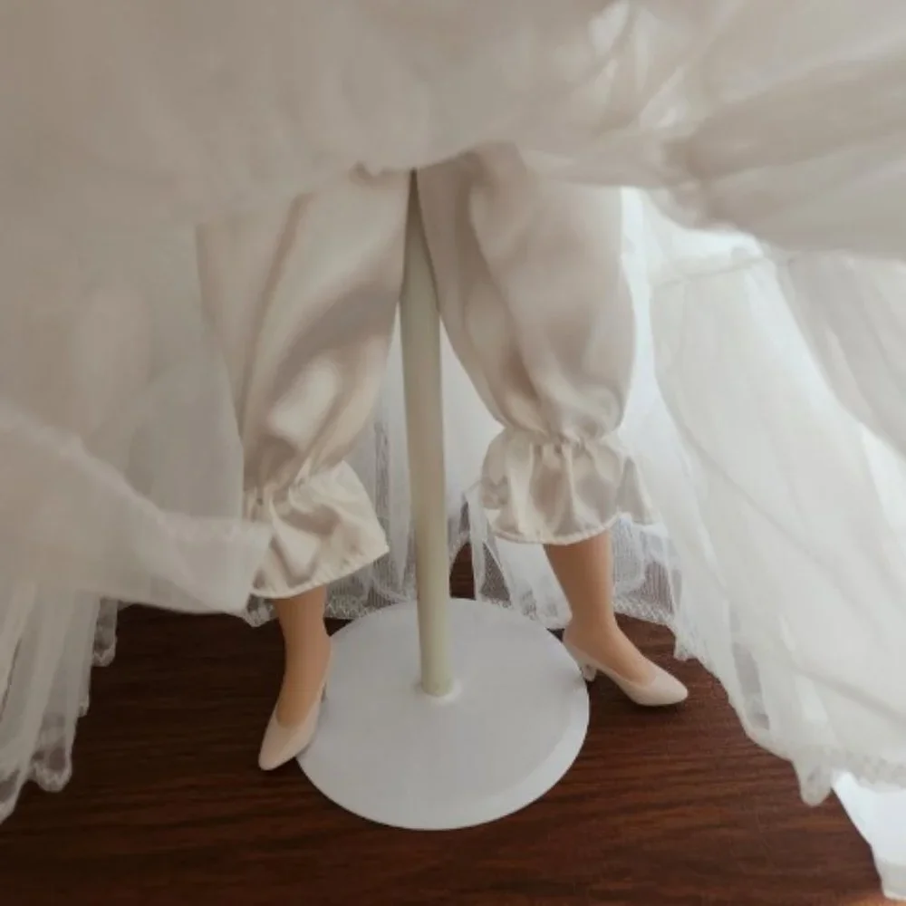 The Ashton-Drake Galleries' "Winter Romance" Porcelain Bride Doll - Picture 6 of 7